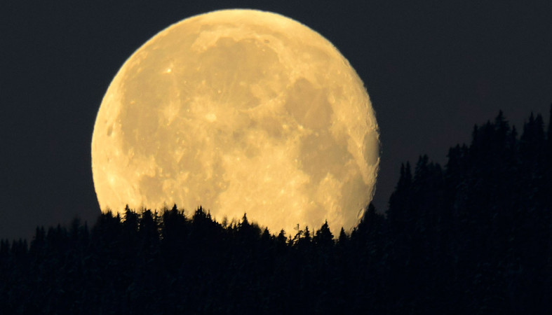 Այսօր լուսինը առավելագույնս կմոտենա Երկիր մոլորակին