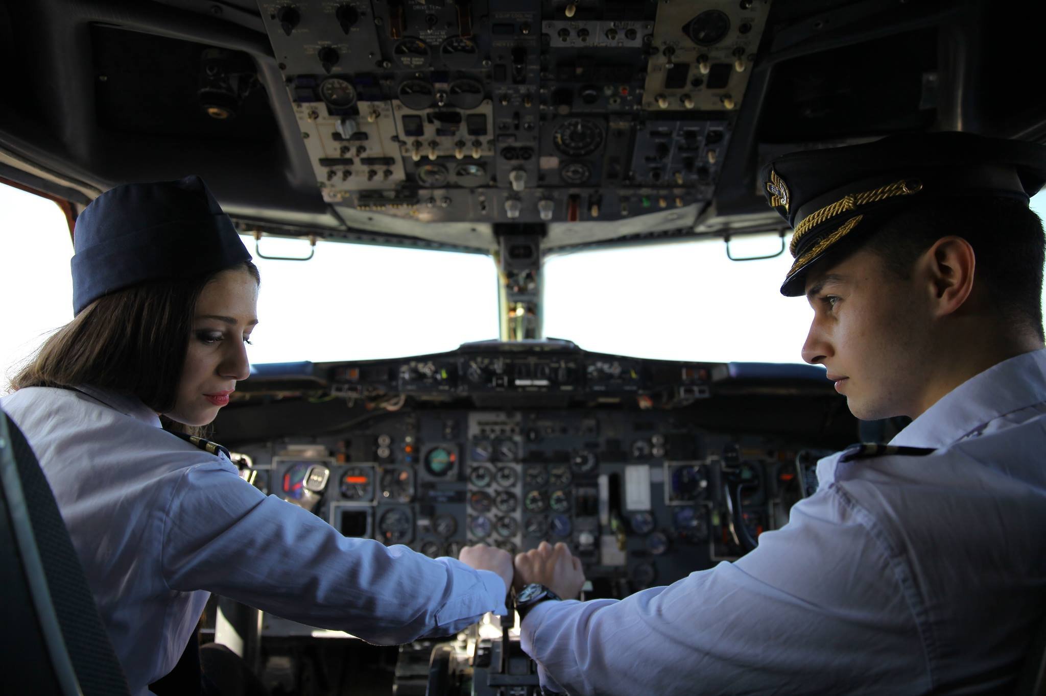 ՆԱՍԱ-ի տիեզերագնացը մրցանակ է հանձնել Վրաստանի առաջին կին օդաչուին՝ հայազգի Նադեժդա Բենկլյանին