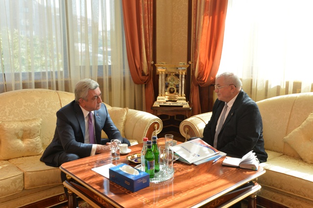 Սերժ Սարգսյանն ընդունել է Հայաստանի հետ բարեկամության և համագործակցության ռուսաստանյան ընկերակցության նախագահին