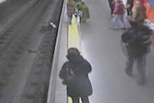 Երևանյան կայարանում կինը պառկել է երկաթգծերի վրա. ահազանգ