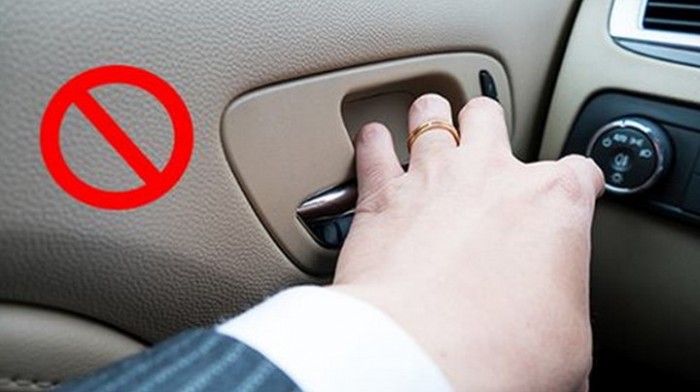 Երբեք վարորդի դուռը ձախ ձեռքով մի՛ բացեք. ահա, թե ինչու
