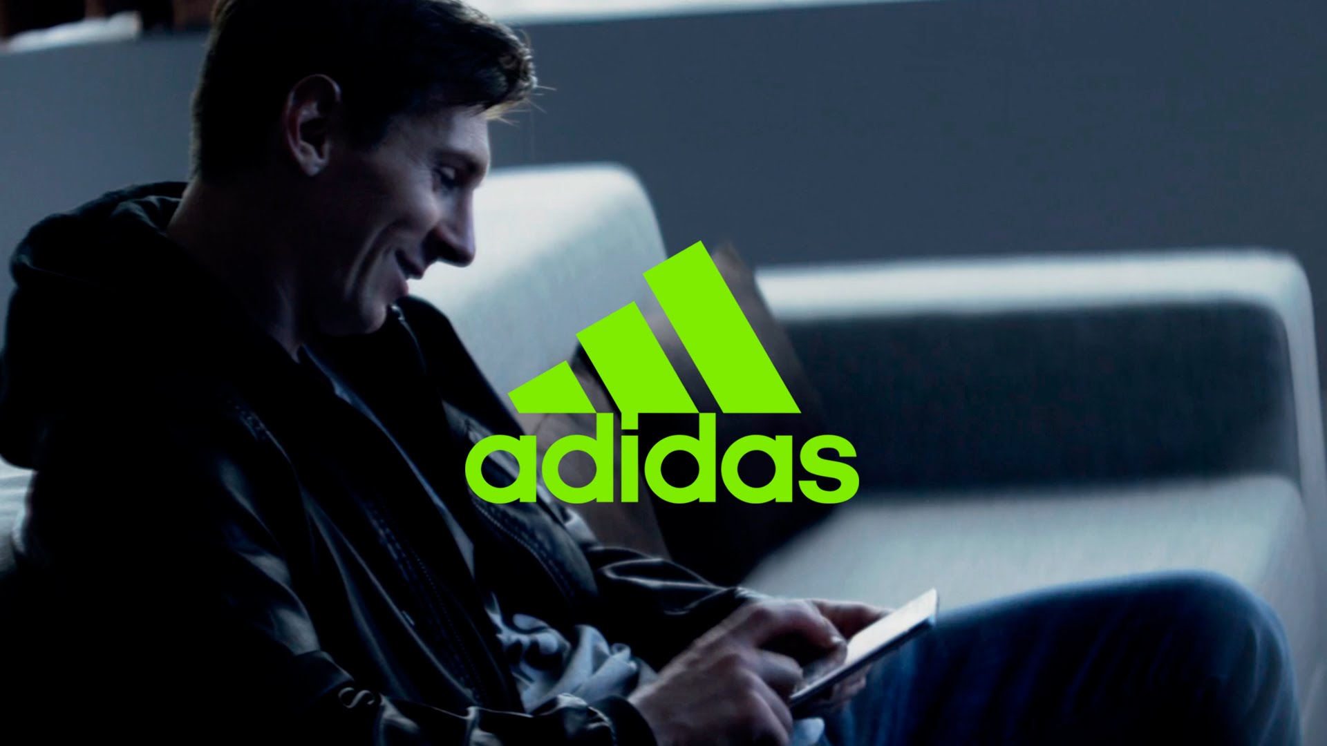 Մեսին  պայմանագիր է կնքել Adidas ընկերության հետ