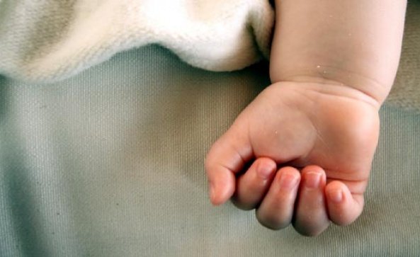 Նորածին երեխային թողել են բակում. արտակարգ դեպք Կոտայքի մարզում
