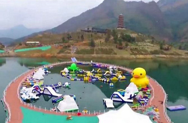 Չինաստանում բացել են աշխարհում ամենաերկար լողացող ճանապարհը