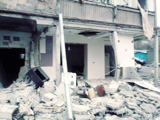 Պայթյուն Երեւանում․ տունը փլուզվել է, վնասվել 10 մեքենա, տարհանվել 14 մարդ 