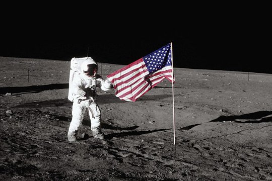 Լուսնի վրա տեղադրված ԱՄՆ դրոշը կհանեն աճուրդի