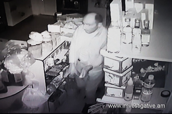 Գողություն՝ Արարատի մարզում. միջին տարիքի տղամարդը խանութից կանխիկ գումար է գողացել (տեսանյութ)