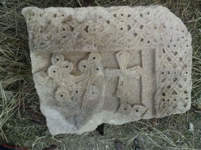 Թուրքիայում հող վարելու նպատակով պղծել են հայկական գերեզմանները (լուսանկար)
