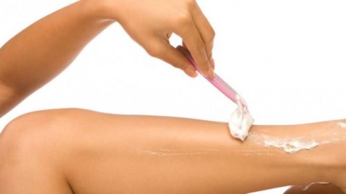 7 կարևոր նրբություն՝ ոտքերը սափրելու համար