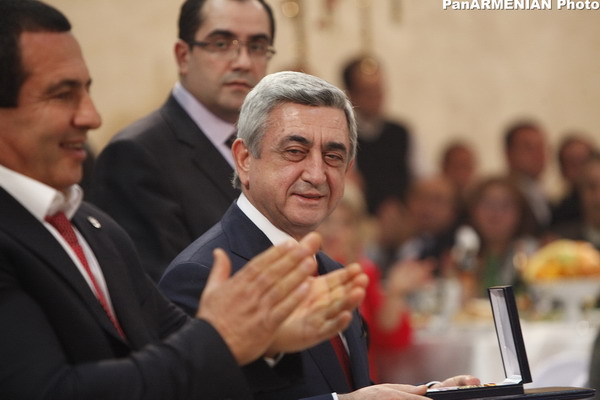 Սերժ Սարգսյանը վարչապետ չի դառնա, Ծառուկյանն էլ չի մտնի կոալիցիա. 
«Ժամանակ»