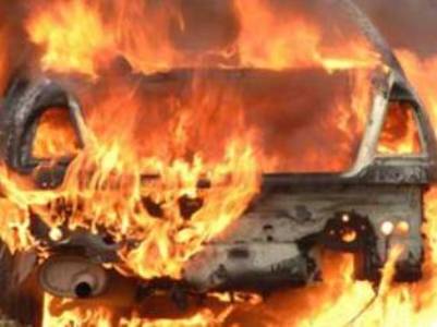 Քաջազնունի փողոցում «Մերսեդես» է այրվել