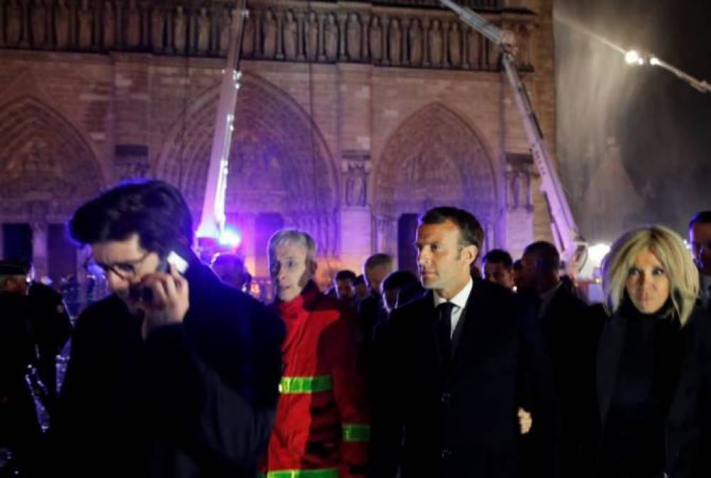 Ֆրանսիայի նախագահը խոստացավ վերականգնել Փարիզի Աստվածամոր տաճարը