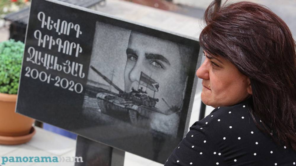 Մենք դավաճանների, մարդասպանների հետ սեղան չենք նստում․ զոհված Գևորգ Ջավախյանի մայր