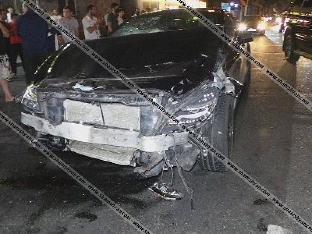 Խոշոր վթար Երեւանում. բախվել են Mercedes, KIA, Opel և Ford Transit մակնիշի ավտոմեքենաները, կան վիրավորներ