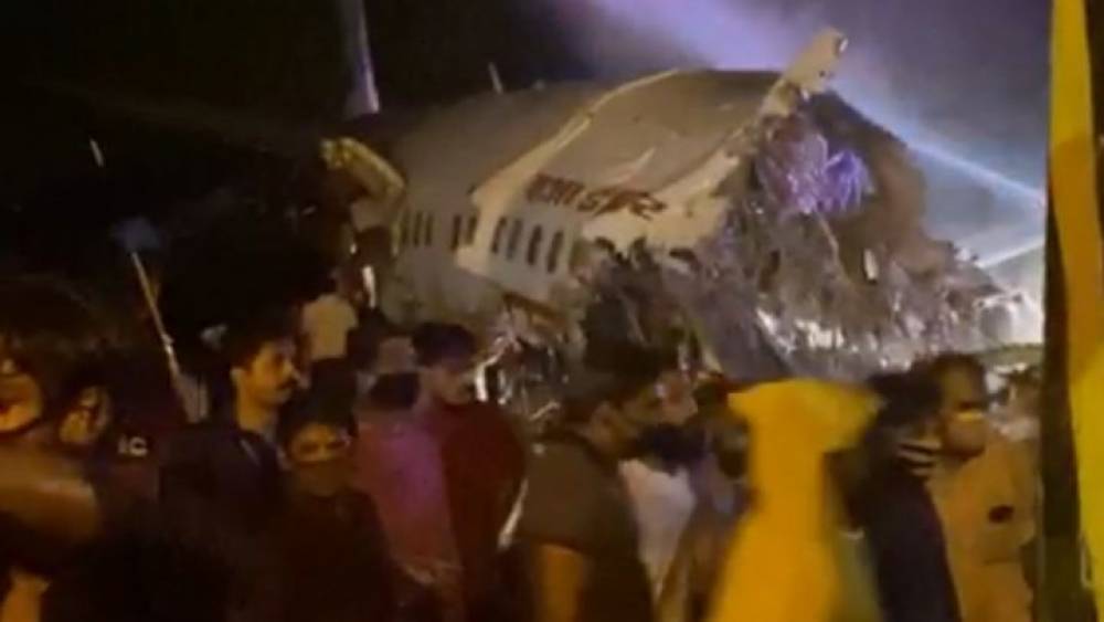 Հնդկաստանում 191 մարդ տեղափոխող ինքնաթիռը վայրէջք կատարելիս 2 մասի է բաժանվել. կան զոհեր և վիրավորներ