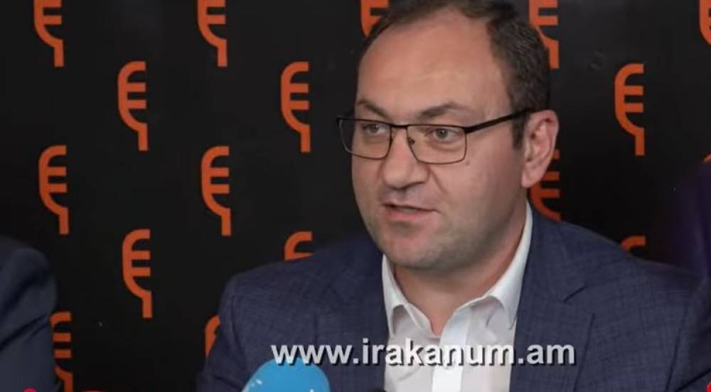 «Իմնեմնիմի» տղաները երբեք եթերում սեռական բնույթի հայհոյանք չեն տվել. Արսեն Բաբայան