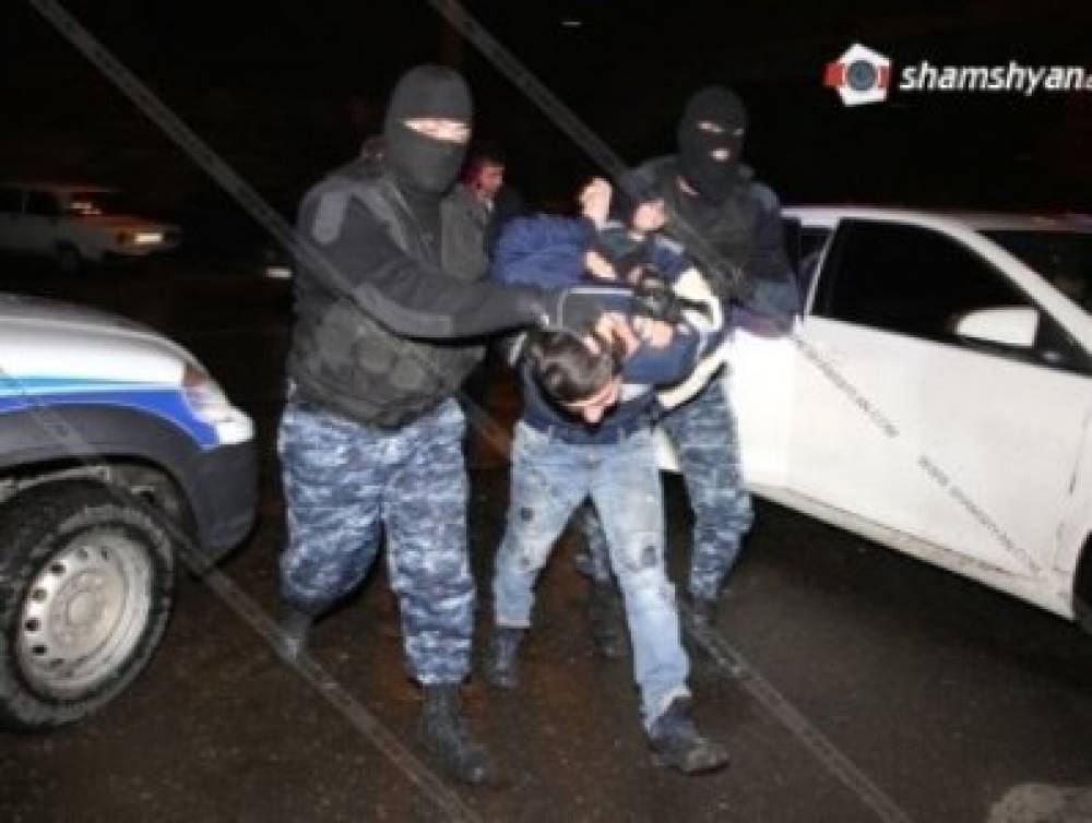 Փաբից բերման ենթարկված 5 երիտասարդից 2-ը «Գազպրոմ Արմենիայի» պաշտոնյաներ են, հայտնաբերվել է ատրճանակ