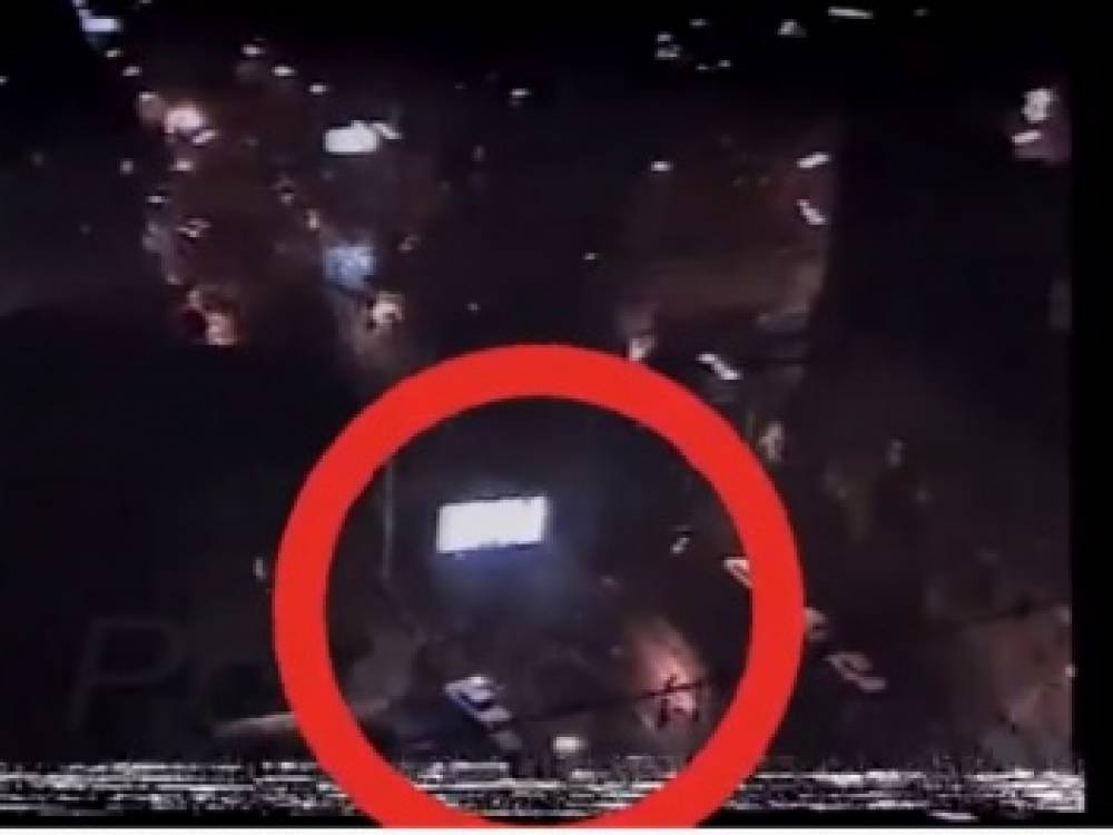 Բացառիկ տեսանյութ․ Ավտոմատավորներ ցուցարարների շարքերում․ նրանք կարող են լինել մարտի մեկի երեք զոհերին սպանողները