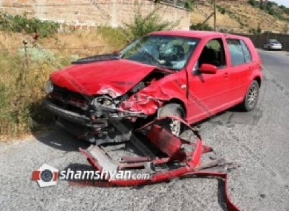 «Բելաջիո» ռեստորանի մոտ բախվել են Volkswagen-ն ու Renault-ը. կա վիրավոր. վարորդներից մեկը եղել է ոչ սթափ