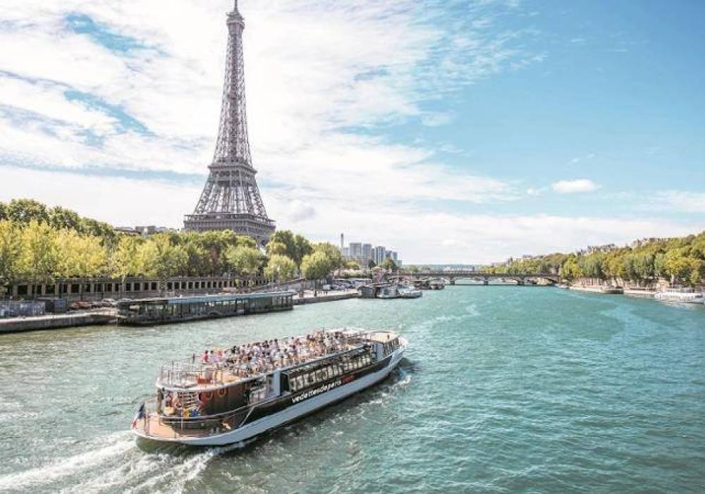 Փարիզը տոնում է վերադարձը դեպի նորմալ կյանք (տեսանյութ)