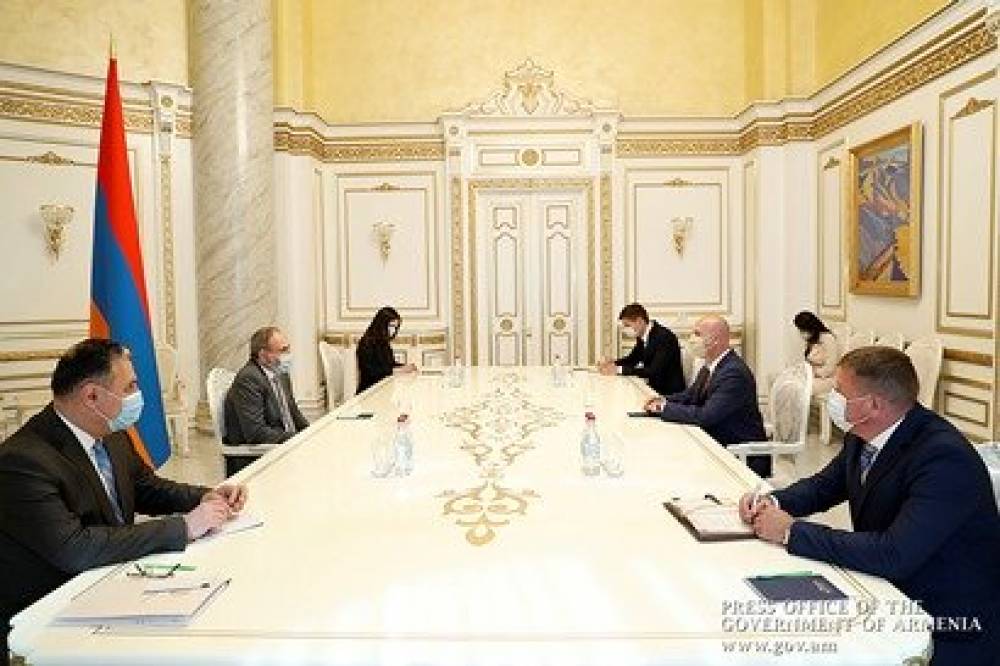 Փաշինյանը հանդիպել է Հայաստանում Բելառուսի դեսպանին. խոսվել է Ադրբեջանի սադրիչ գործողությունների մասին