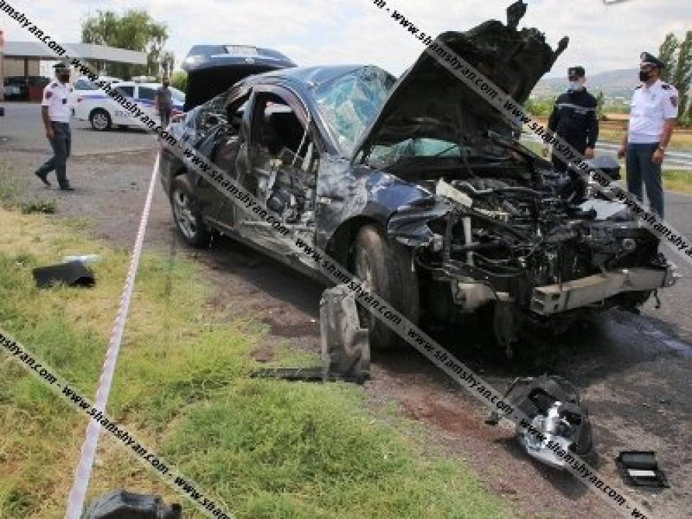 Կասկադյորական վթար Արագածոտնի մարզում. 40-ամյա վարորդի մեքենան վերածվել է մետաղյա ջարդոնի
