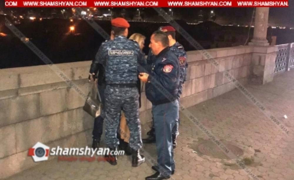 Արտակարգ դեպք Երևանում. ճանապարհային ոստիկանության ավագ տեսուչը, վտանգելով իր կյանքը, «Հաղթանակ» կամրջի վտանգավոր եզրագծից անվտանգ վայր է տեղափոխել մի կնոջ, ով փորձում էր իրեն ցած նետել