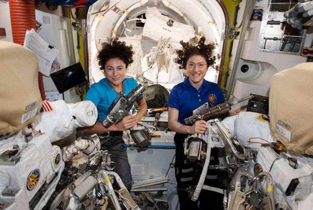 Պատմության մեջ առաջին անգամ երկու կանայք բաց տիեզերք են դուրս եկել Միջազգային տիեզերակայանից
