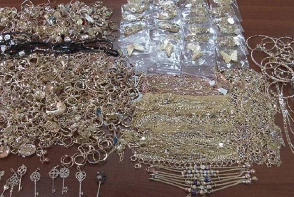 Թբիլիսիի օդանավակայանում ՀՀ քաղաքացու մոտ չհայտարարագրած ոսկյա և արծաթյա իրեր են հայտնաբերվել