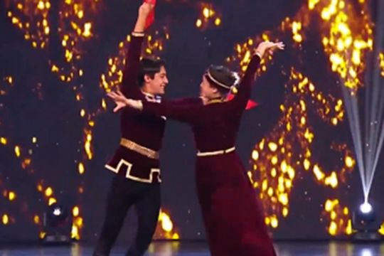 Գյումրեցի երեխաները ժողովրդական պարով գրավել են НТВ-ի «Ты-Супер!» շոուի ժյուրիին (տեսանյութ)