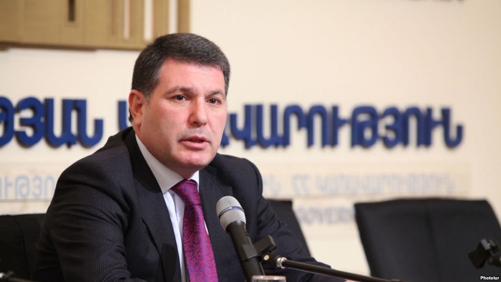 14 հողամաս, միլիոնավոր դոլարներ և դրամներ. «Սևանի ափին անօրինական առանձնատուն» ունեցող նախկին նախարարի ահռելի ունեցվածքը 