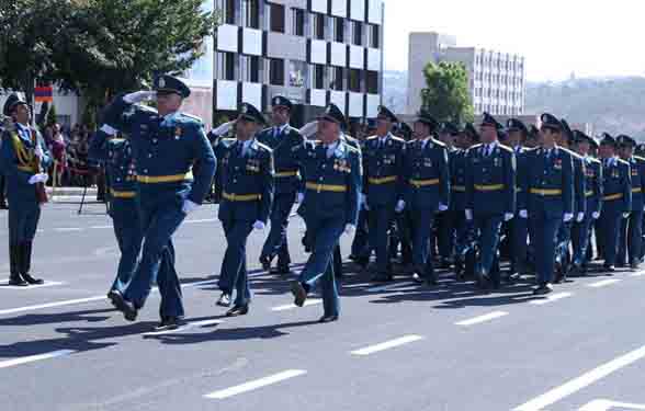 Տոնական շքերթ՝ նվիրված արտակարգ իրավիճակների աշխատողի օրվան (տեսանյութ)