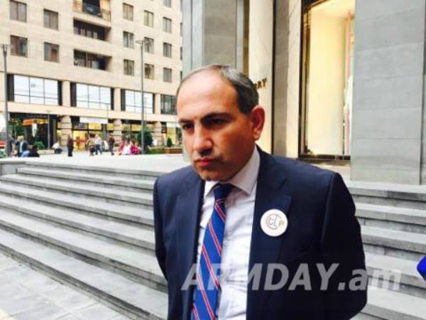 Մեր դռները բաց են. Փաշինյանը՝ Փոստանջյանին (տեսանյութ)