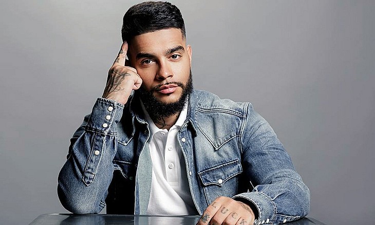 Սկանդալ Տիմատիի երևանյան համերգին. երգիչը բեմ չի բարձրացել, երկրպագուները շշեր են նետել դեպի բեմ (տեսանյութ)
