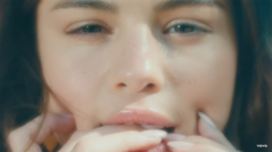 Սելենա Գոմեսի նոր` «Fetish» երգի սեքսուալ տեսահոլովակը (տեսանյութ)