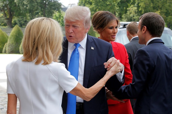 «Դուք այնքան լավ տեսք ունեք». Թրամփը գովել է Ֆրանսիայի առաջին տիկնոջը (լուսանկարներ, տեսանյութ)