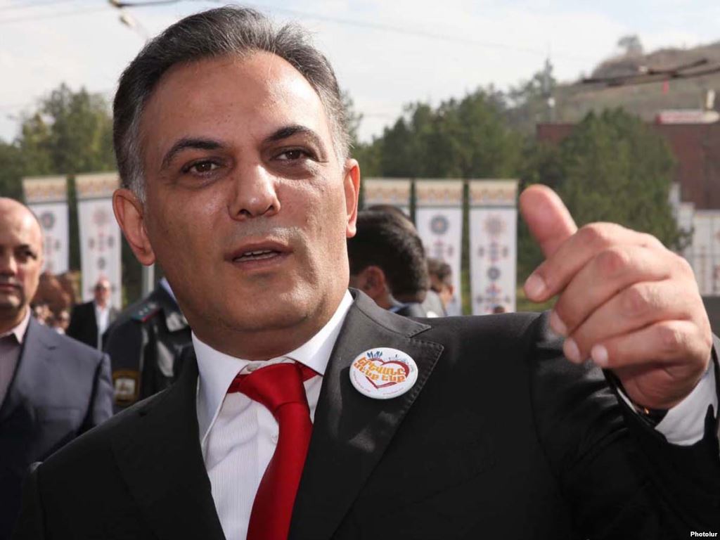 Բոլոր պաշտոննեն այստեղ են տալիս. Գագիկ Բեգլարյան (տեսանյութ)