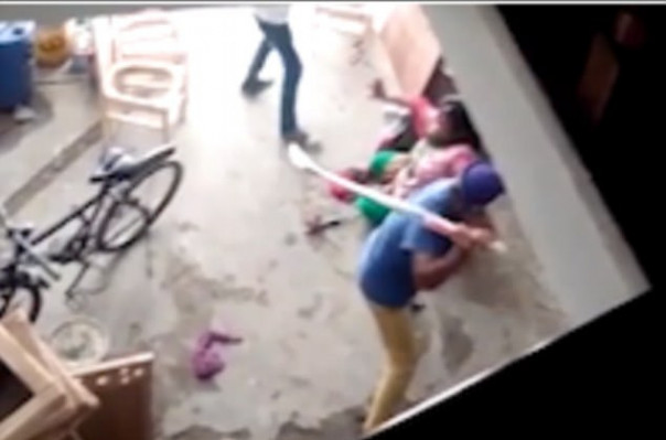 Հնդկաստանում հարսին ծեծել են տղայի «փոխարեն» աղջիկ ունենալու համար (տեսանյութ)