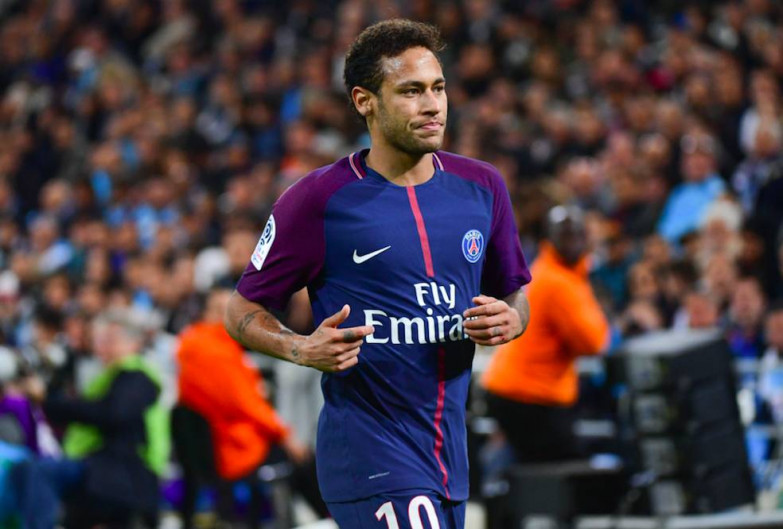 Երկրպագուները նետում էին հյութ, բուլկի. կարող էի ընթրել դաշտում.Նեյմար