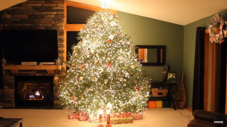 Երեխաների հայրը զարդարեց տոնածառը և դարձավ համացանցի աստղ․ Սա իսկական գլուխգործոց է