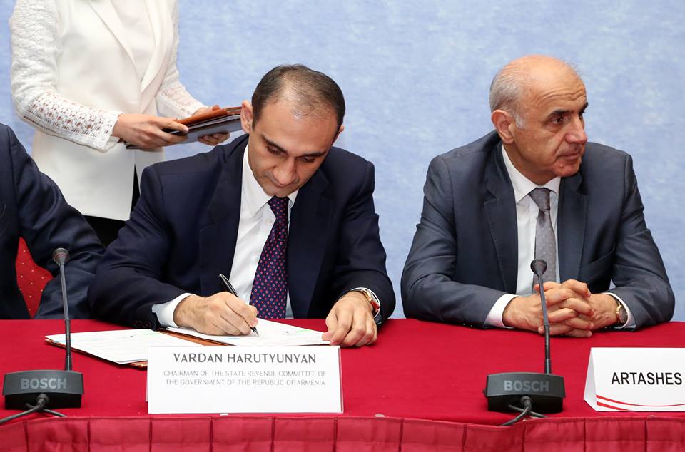 ՊԵԿ նախագահը և Իրանի մաքսային ծառայության ղեկավարը ստորագրել են մաքսային ոլորտի համագործակցությանն առնչվող փաստաթղթեր 