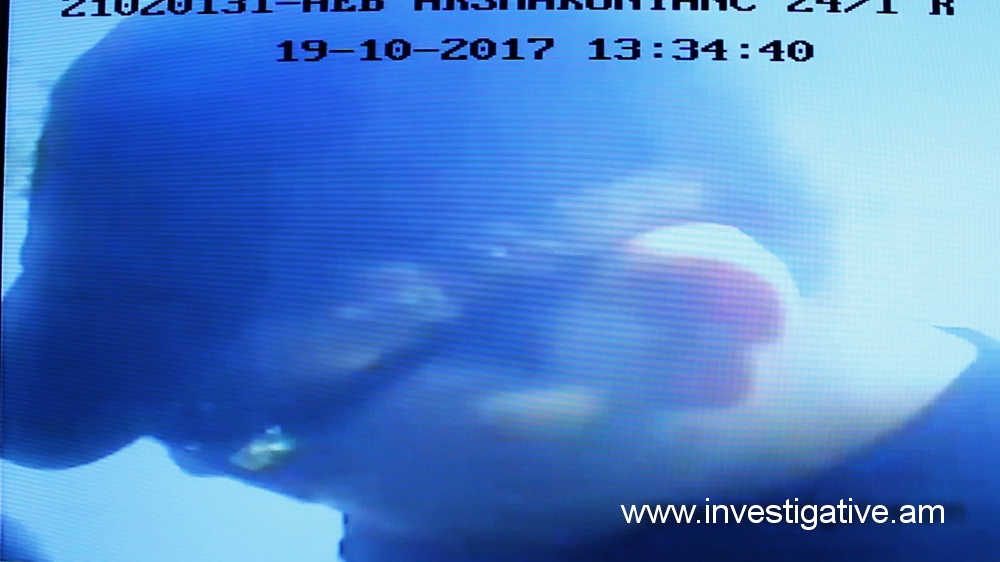 Գողացված բանկային քարտով գումար են կանխիկացրել (տեսանյութ)