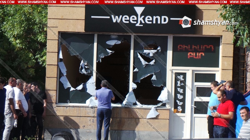 Էրեբունիում գտնվող բիլիարդանոցում տղամարդը պատանդ է վերցրել մի աղջկա. դեպքի վայր են ժամանել մեծ թվով իրավապահներ
