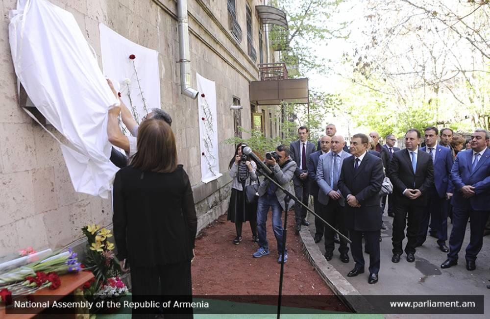 Արա Բաբլոյանը ներկա է գտնվել հուշատախտակի բացման արարողության