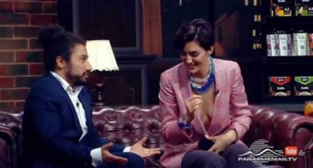 Աննան եթեր էր եկել առանց կրծկալի․ Հովոյի աչքից այդ ամենը չվրիպեց և սկսեց սրամտել (տեսանյութ)