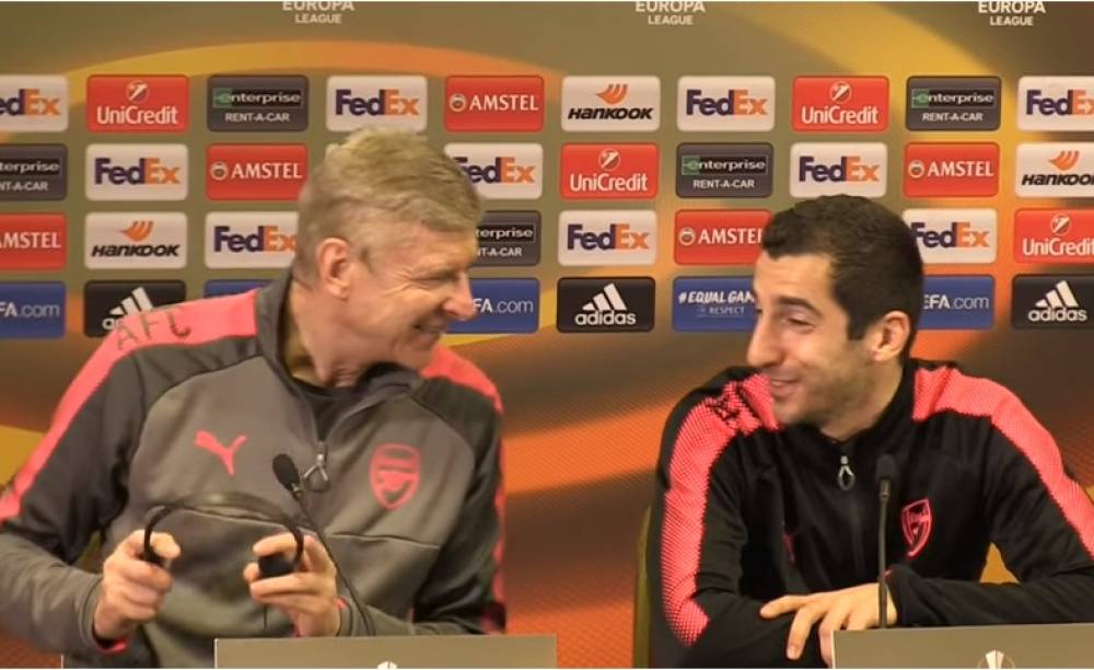 Վենգերը չի հասկացել լրագրողին և Մխիթարյանին է խնդրել  ռուսերենից թարգմանել հարցը (տեսանյութ)