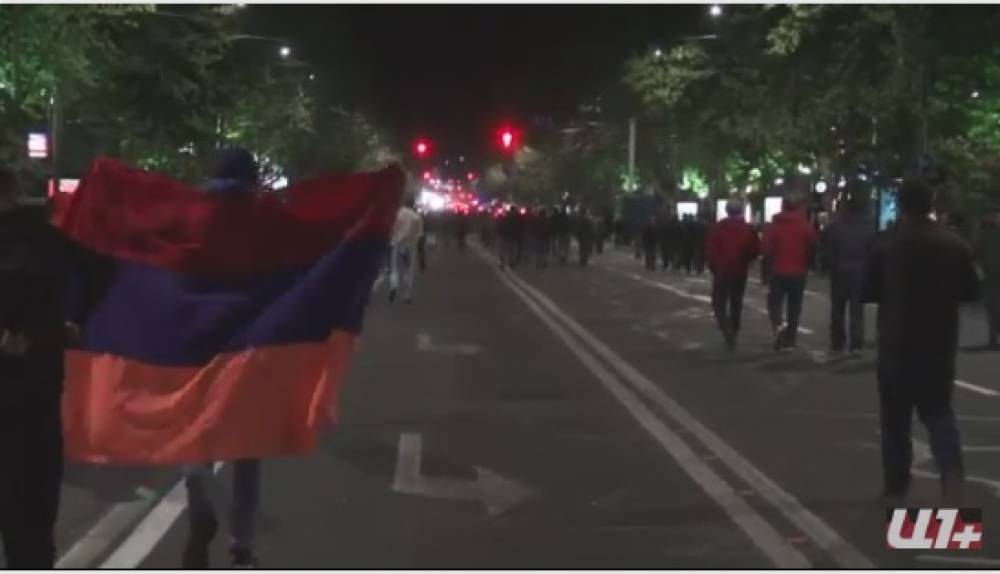 Ցուցարարները Ֆրանսիայի հրապարակում են. ուղիղ