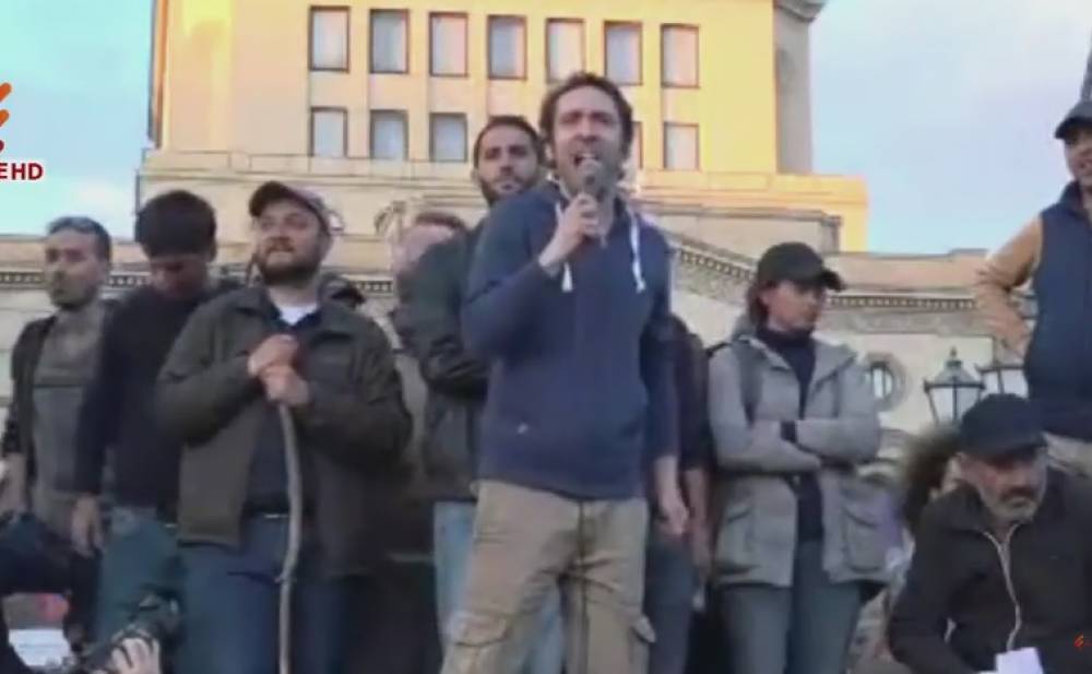 Թող մեր հարևան պետությունը հասկանա,որ եթե բաց ձեռքերով տարանք հաղթանակ ,ապա ինչ կլինի եթե զենք վերցնենք.  Հայկ Մարության