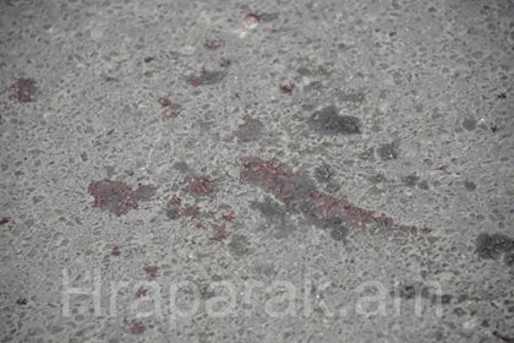 Վերնիսաժը՝ արյան մեջ․ դանակահարություն՝ իրանցու մասնակցությամբ (լուսանկարներ, տեսանյութ)