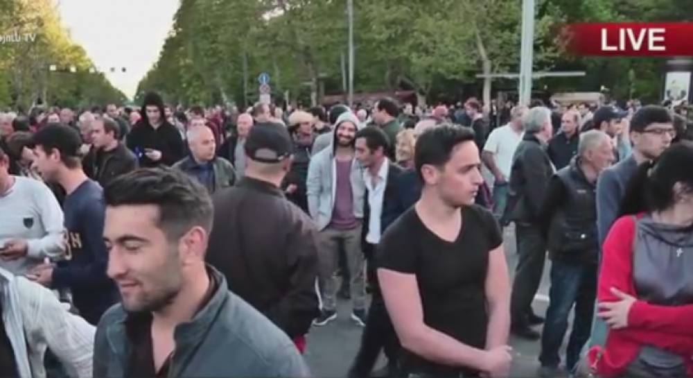 Ընդդիմադիրները կրկին Ֆրանսիայի հրապարակում են.ուղիղ միացում